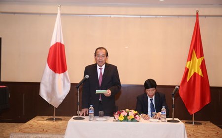 Phó Thủ tướng Trương Hòa Bình thăm Đại sứ quán Việt Nam tại Tokyo